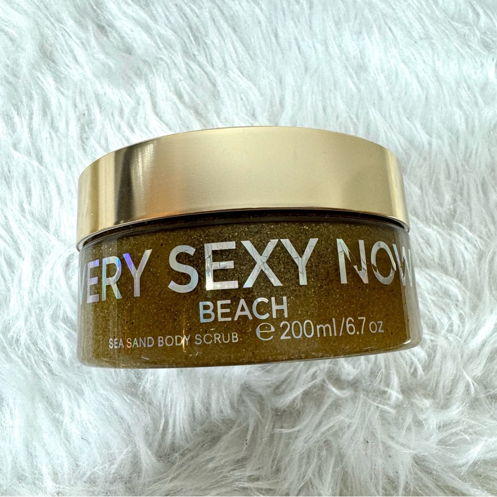 Victoria's Secret Very Sexy Now Beach Sea Sand Body Scrub w/ glitter infused New